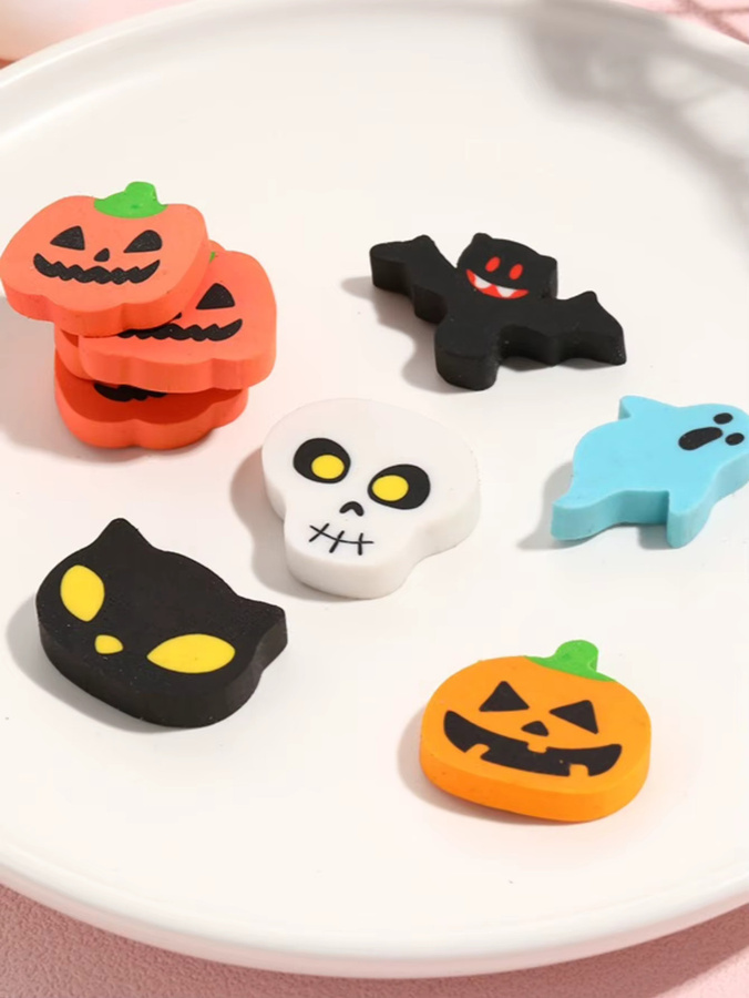 Halloween Radiergummi in verschiedenen Motiven wie Kürbis, Schädel, Katze, Fledermaus und Geist, bunte Cartoon Schreibwaren für Schüler - Bild 4