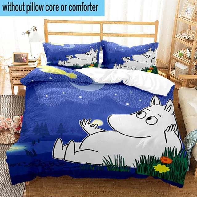 Moomin Familienfeier 3-teiliges Bettwäsche-Set von Celest Bazaar A in Blau, bestehend aus 1 Bettbezug und 2 Kissenbezügen, B/H: 180 x 210 cm - Bild 1