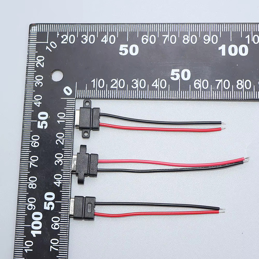 Wasserdichte USB-C-Buchse Typ-C 2-Pin mit Schraubenloch und Kabel in Schwarz - Bild 2