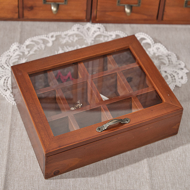 Vintage Schmuckkästchen aus Massivholz mit Glasabdeckung in Braun - Bild 1