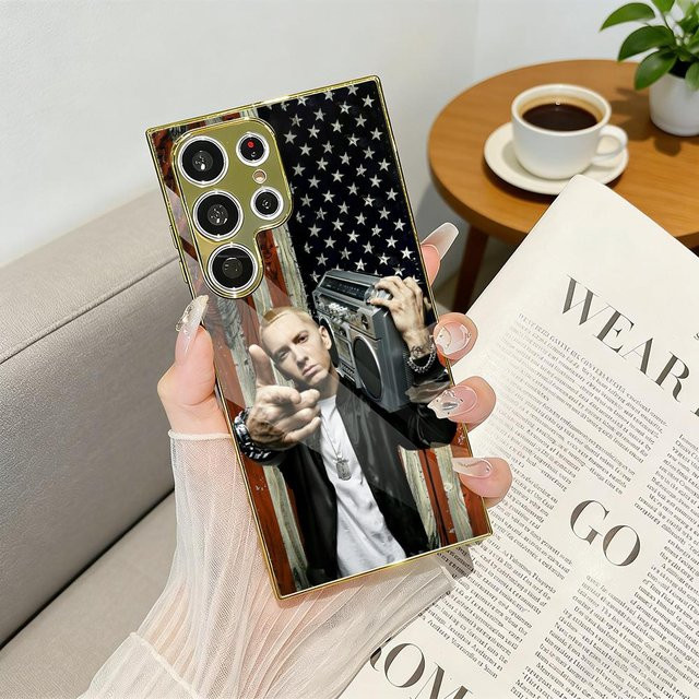 Handyhülle mit Rapper E-Minim Motiv und galvanisiertem Metallrahmen für Samsung Galaxy S25 Ultra, S24 Ultra und S23 Ultra in Multicolour - Bild 1