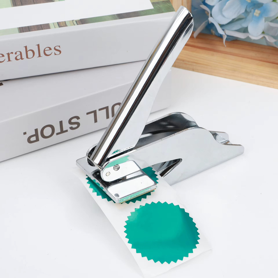 Personalisierter Buch-Embosser aus Metall in Silber für individuelle Logos und Adresstexte zur Dekoration von Papier, Karten und Umschlägen - Bild 3