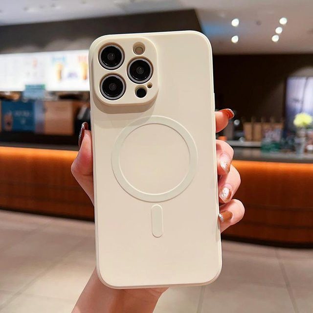 Apple iPhone Hülle aus Flüssigsilikon mit Magnet-Kameraschutz und weicher TPU-Abdeckung in Weiß - Bild 1