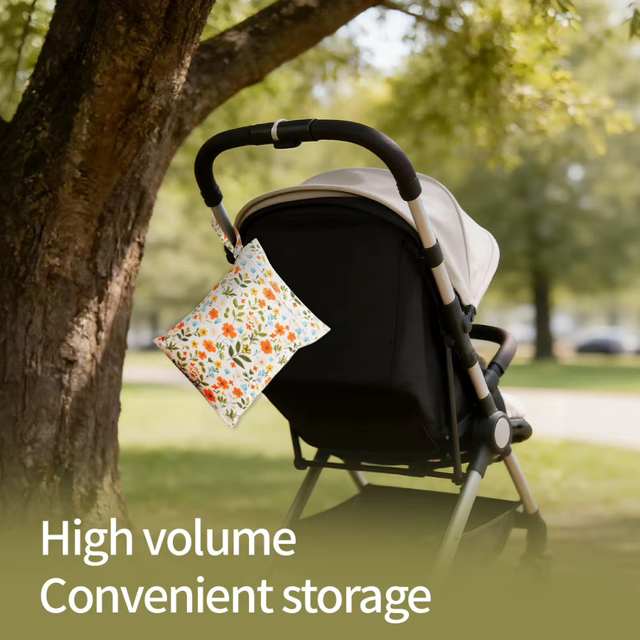 Wasserdichter Baby-Wickelrucksack von HappyFluent in Mehrfarbig mit Tragegurt - Bild 2