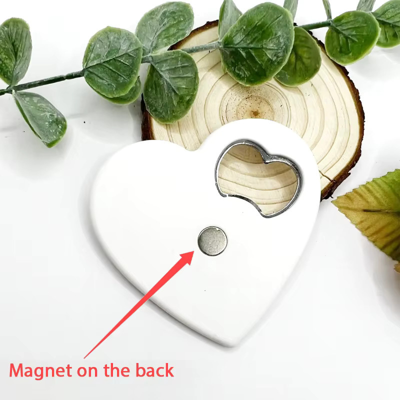 Personalisierter magnetischer Flaschenöffner in Herzform, weiß, ideal als Hochzeitsgeschenk für Gäste oder zur Brautparty - Bild 5