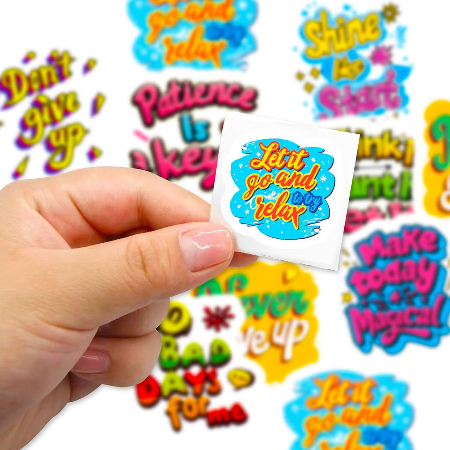 500 Stück bunte Cartoon-Aufkleber mit englischen Sprüchen für Kinder von Anime Worlds Store, ideal für DIY-Tagebücher und Geschenkverpackungen, Mehrfarbig - Bild 2