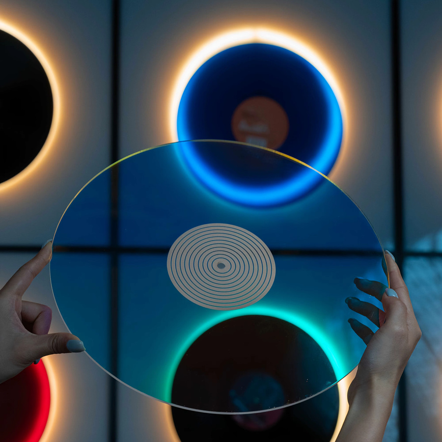 Antistatisches Acryl-Slipmat für 12 Zoll Plattenspieler in Multicolor mit Farbverlauf für LP-Vinyl und HIFI-Systeme - Bild 1