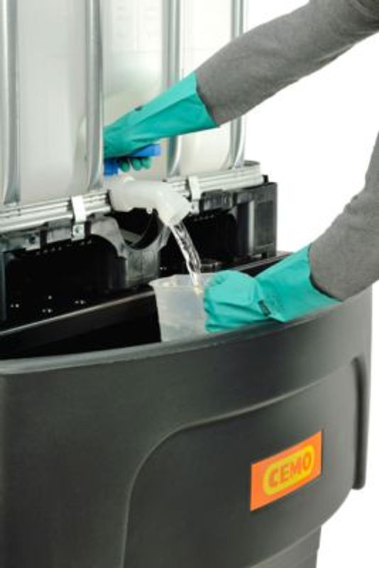 Cemo IBC-Auffangwanne aus Polyethylen mit Abfüllvorsatz und PE-Lochplatte, 1100 l, unterfahrbar - Bild 4