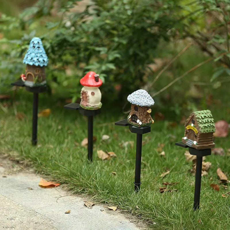 XIWANGFIRE LED Solar Miniatur Fee Haus Garten Deko aus Harz für Outdoor und Weihnachten - Bild 3