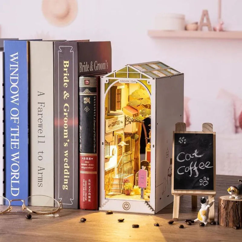 ROBOTIME Rolife Sunshine Town Bücherregal Deko-Set TGB02 aus Holz und Glas in Mehrfarbig - Bild 4