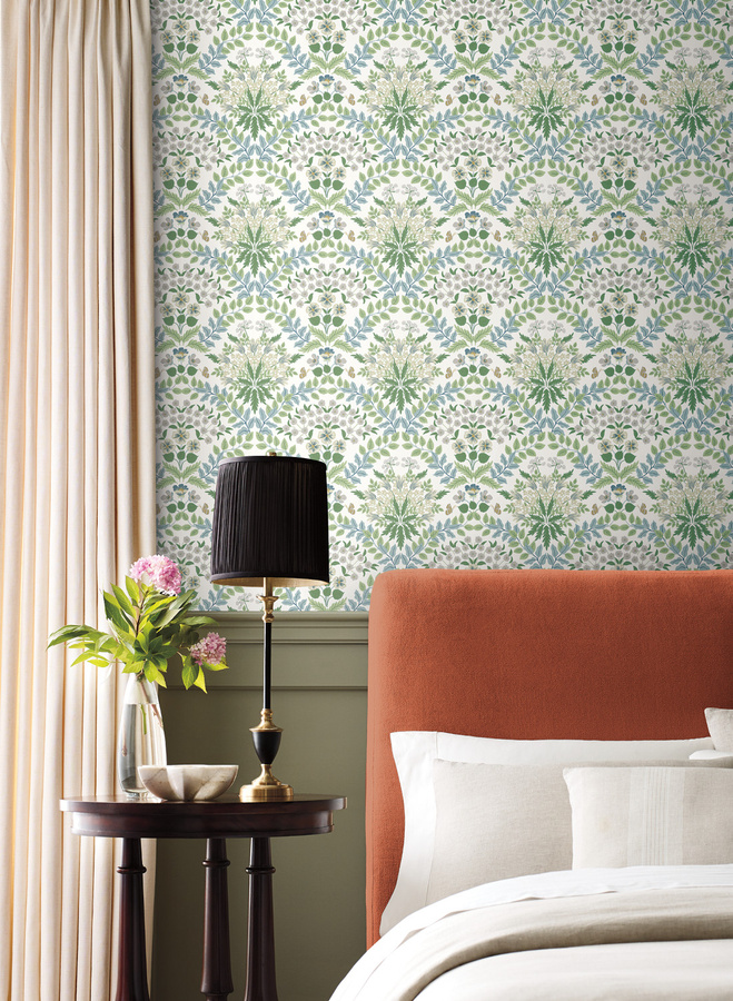 Rifle Paper Co. Tapete Bramble in Gold und Multicolour mit floralem Art-Nouveau-Design - Bild 1