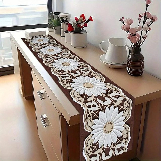 JMG Household Supplies Patchwork-Tischläufer im Bauernhausstil mit geometrischem Rautenmuster, Farbe: Grau, Weiß und Beige-Braun, B/H: 90 x 33 cm - Bild 1
