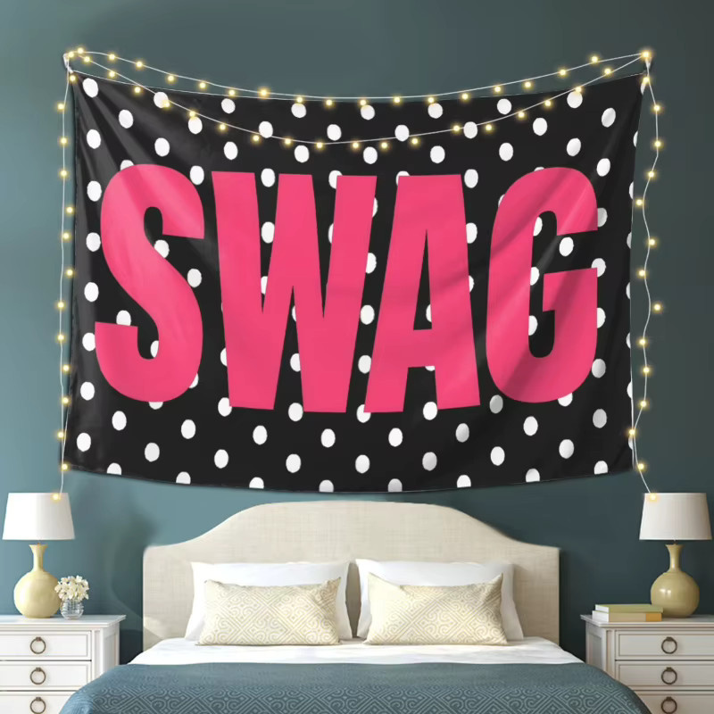 VIKAMA Polka Dot SWAG Wandteppich mit rosa Schriftzug, geometrisches Textildesign in Pink und Multicolour, Wandbehang für Schlafzimmer und Wohnheim, B/H: 40 x 60 cm - Bild 4