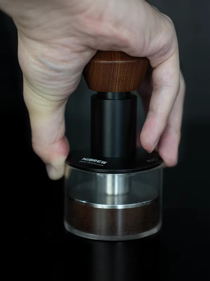 HiBREW Espresso Tamper mit Wellenbasis und Federdruck, 58 mm, Barista-Werkzeug für G5 H10A H7A H13 - Bild 4