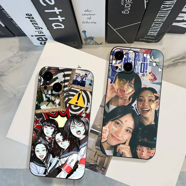 Atarashii Gakko Handyhülle aus Silikon in Schwarz für iPhone 11 bis iPhone 17 Pro Max und Plus Modelle - Bild 1