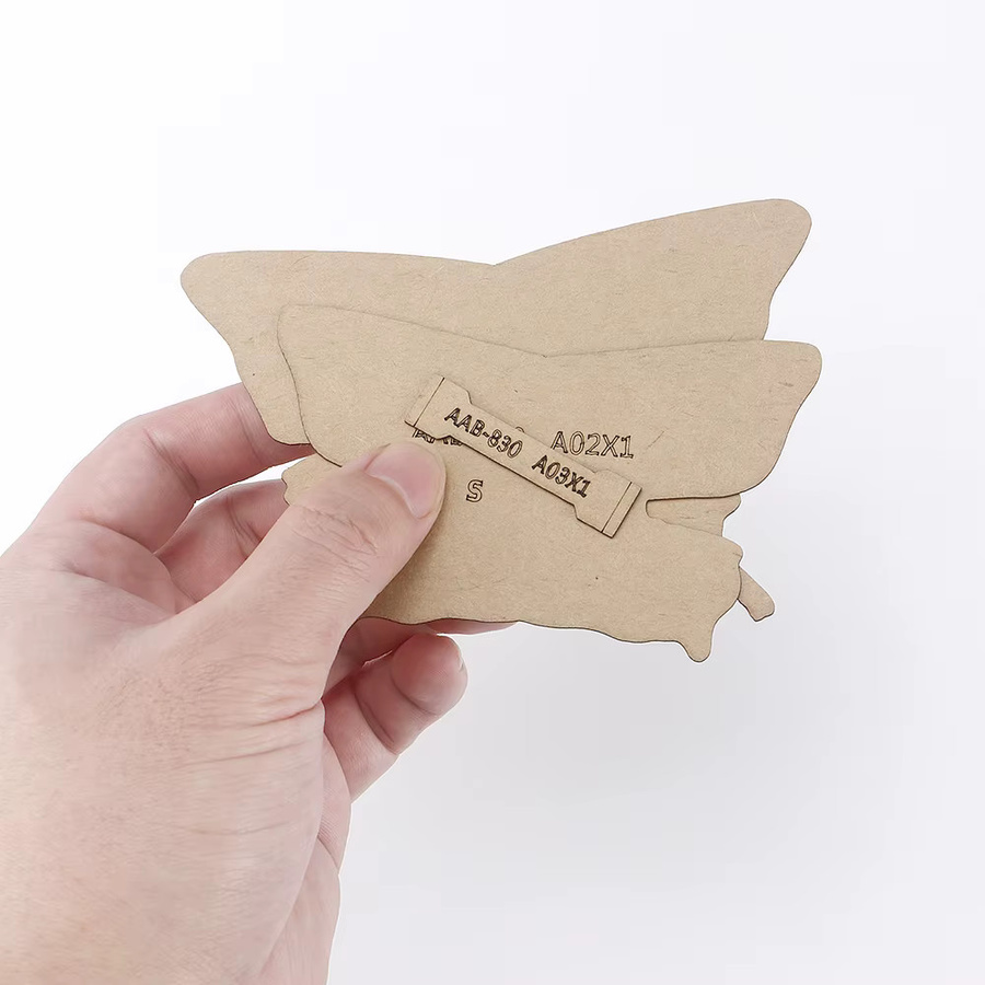 QJH DIY Leder Handarbeit-Schablonen Set für Damen Kleine Schultertasche und Handytasche in Beige aus Kraftpapier - Bild 2