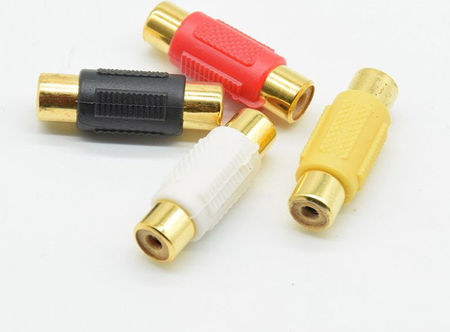 4er-Set RCA Audio und Video Adapter Buchse auf Buchse Stecker in Multicolor - Bild 1