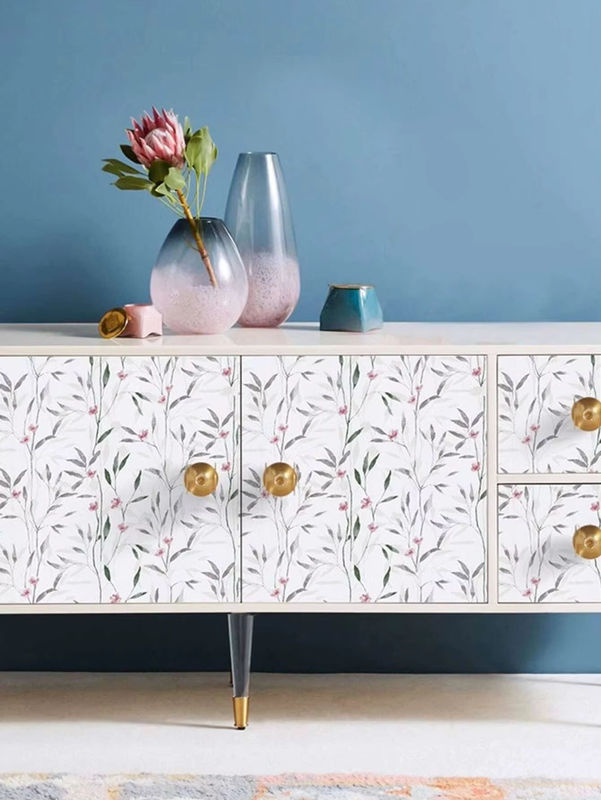 Selbstklebende Vinyl-Tapete von Wokhome mit Blumenblättern in Weiss und Multicolour, wasserfeste und abnehmbare Wandgestaltung zur Möbelrenovierung - Bild 5