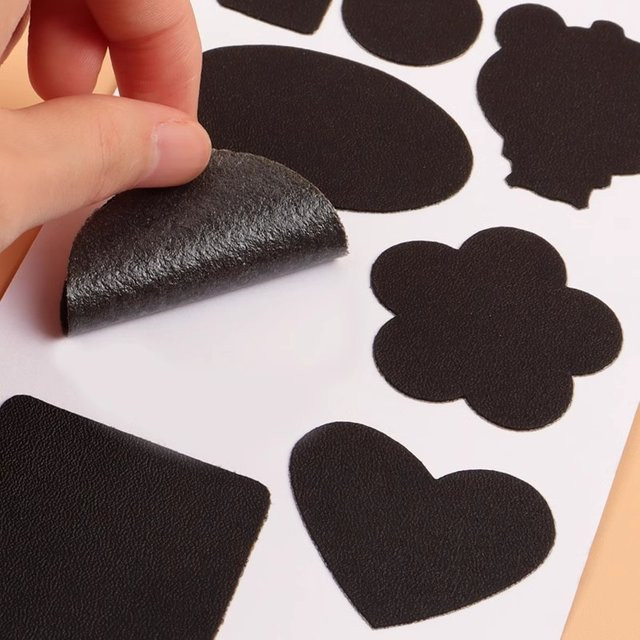 Selbstklebendes Leder-Reparatur-Patch in Schwarz für Lederbekleidung und Möbel - Bild 1