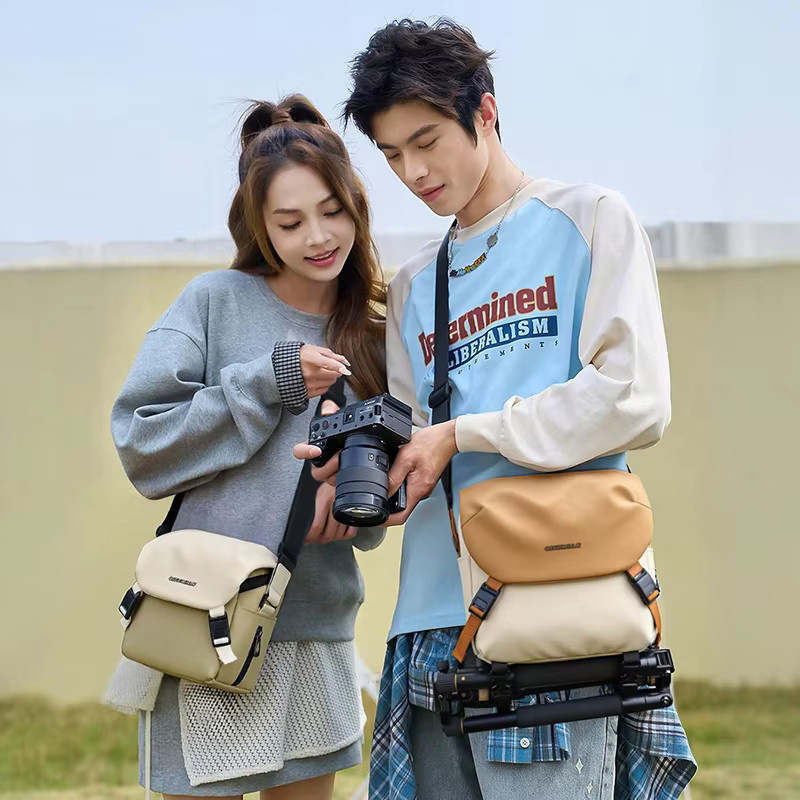 QISEMIAN Outdoor-Freizeit-Fototasche als Crossbody-Tasche für DSLR- und Einzelobjektiv-Kameras in Orange und Beige - Bild 3