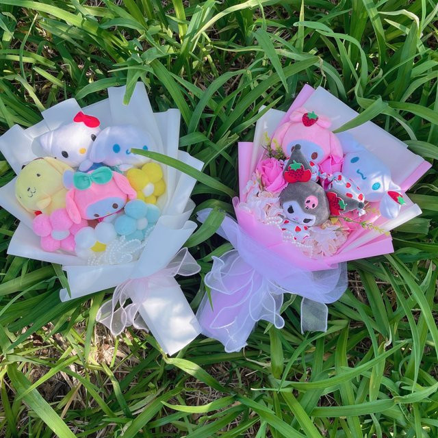 Handgemachte Sanrio Kunstblumen als kreativer Blumenstrauß in Multicolour aus Textil - Bild 1