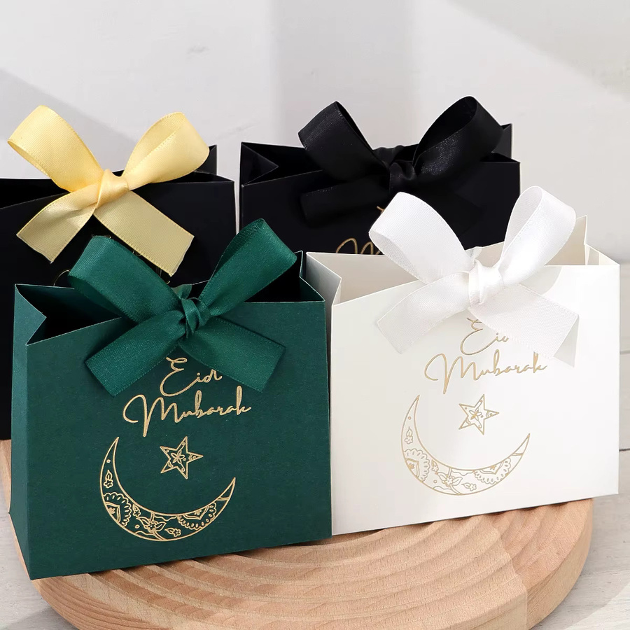 5 exquisite Eid-Geschenkboxen aus Papier in Weiß mit Gold- und Silber-Stern- und Mondmustern - Bild 5