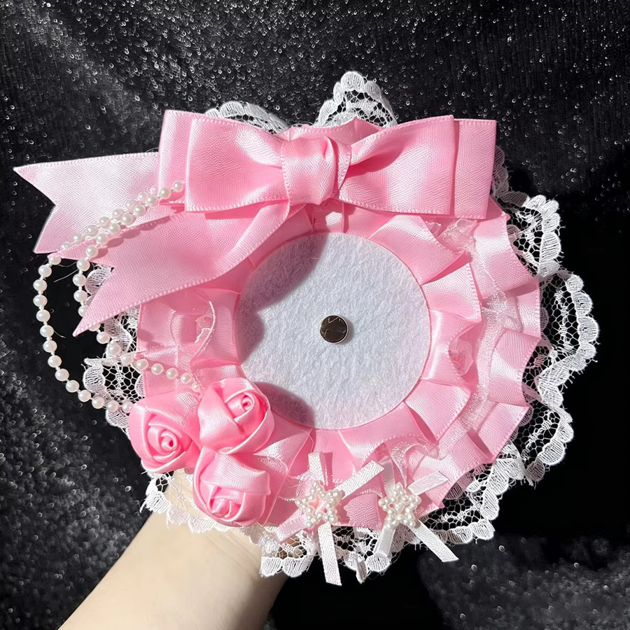 Handgemachter Kawaii Rundausweishalter mit Spitzen-Schleifen in Mehrfarbig für Ausweise und Anstecknadeln - Bild 2