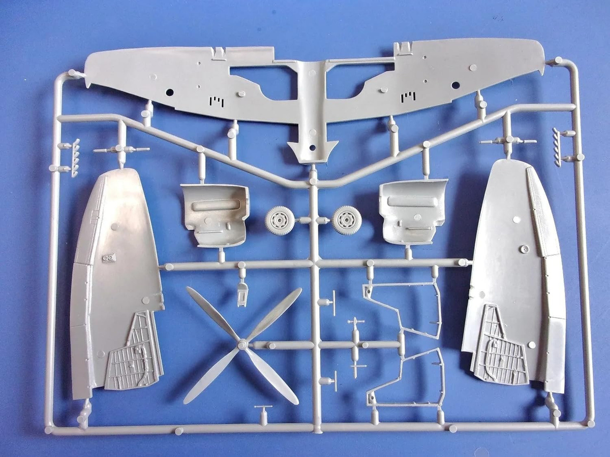 KP Models Hawker Tempest Joypack Plastikmodellbausatz Flugzeug 1/72 - Bild 1