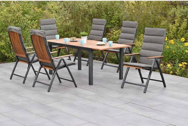 Merxx Gartenmöbelset Athos 13-teilig aus Akazie und Aluminium mit ausziehbarem Tisch, Klappsesseln und Auflagen in Natur-Grau und Braun - Bild 1