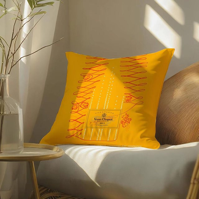 Delampa Kissenbezug Madame Clicquot aus Plüsch, Gelb, B/B: 45 x 45 cm - Bild 1