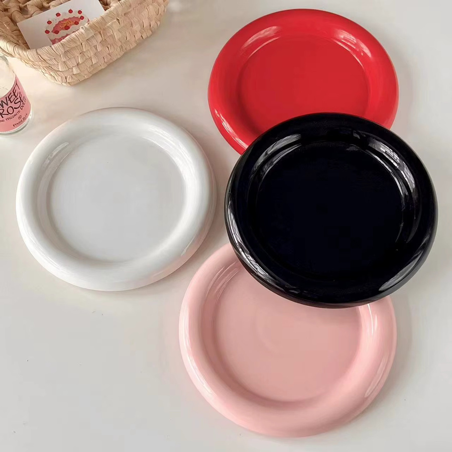 Runde Keramik Platte in Weiß mit dickem Rand im Nordic Design für Steak und Lebensmittel - Bild 3