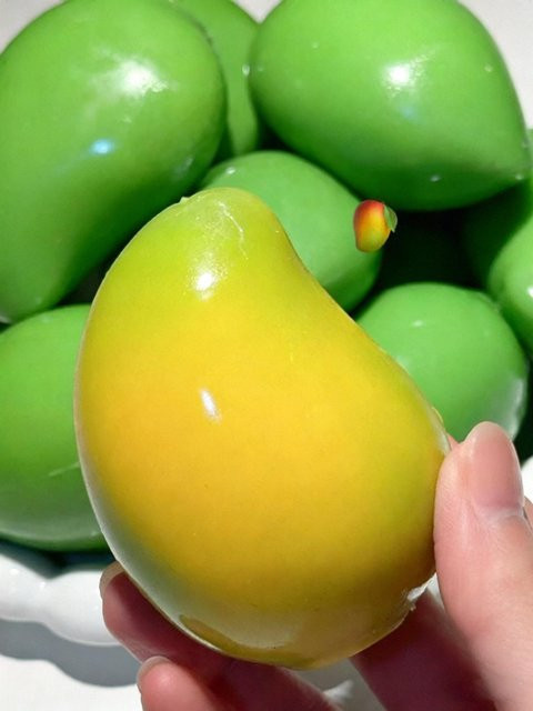 Squishy Mango, Stressball, Fidget Spielzeug, Anti-Stress-Spielzeug - Bild 1