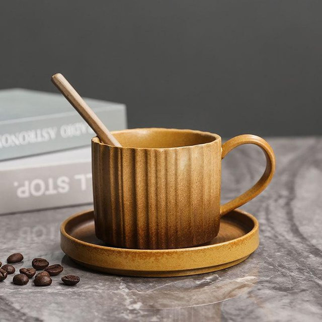 Japanische Kaffeetasse aus Steinzeug mit kreativem vertikalem Muster in Braun, 200 ml - Bild 1