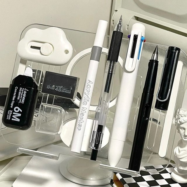 8-teiliges Multifunktions-Schreibwaren-Set für Schüler mit Haftnotizen, Acryl-Stift, Utilitätsmesser, Korrekturband, Radiergummi, Bleistift und Gel-Stift - Bild 1