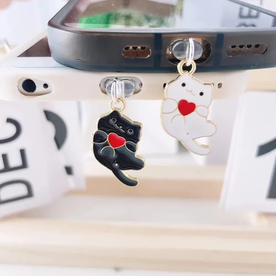 Kawaii Herz Katze Staubschutz-Stecker für USB-C Ladeports in Schwarz für Damen - Bild 1
