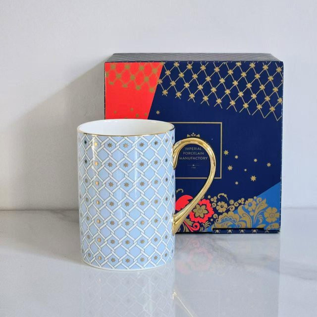 Global Finds Tasse und Untertasse Set aus russischem Knochenporzellan STAR Serie in Blau, 300 ml - Bild 1