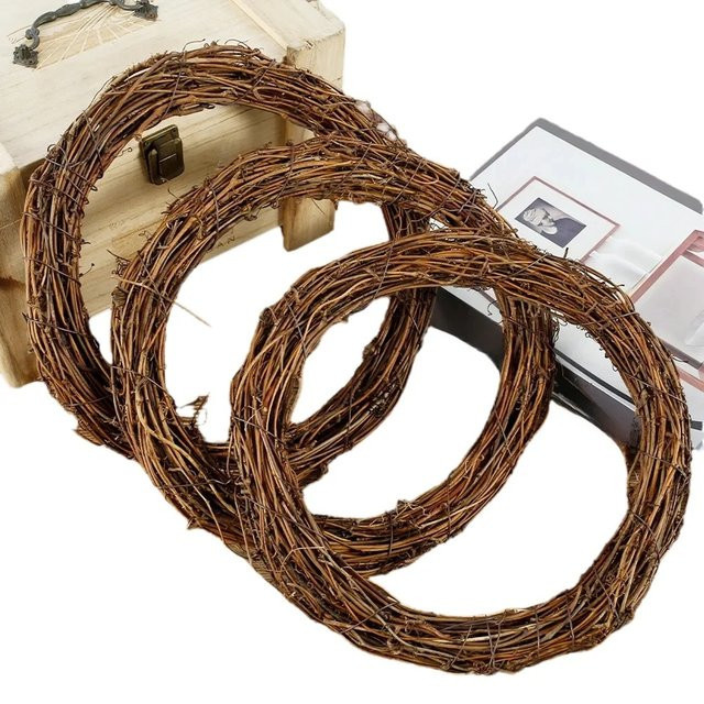 ZQCY Künstlicher Kranz mit Blumen und Blättern in Braun für Hochzeit, Weihnachten und Garten als Hänge-Ornament - Bild 1