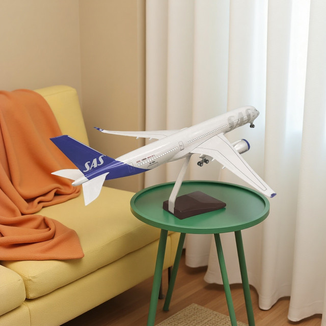 ZOCO Druckguss-Modellflugzeug A350-900 SAS, Maßstab 1:130, mit LED-Licht - Bild 1