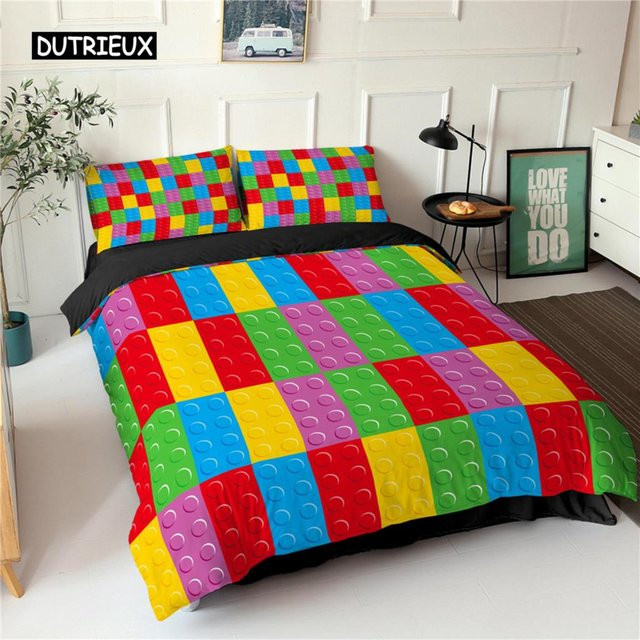 Bettwäsche-Set Binchi Outdoor Product mit Spielzeugdruck und geometrischen Bausteinen, Mikrofaser, Mehrfarbig, B/H: 135 x 200 cm - Bild 1