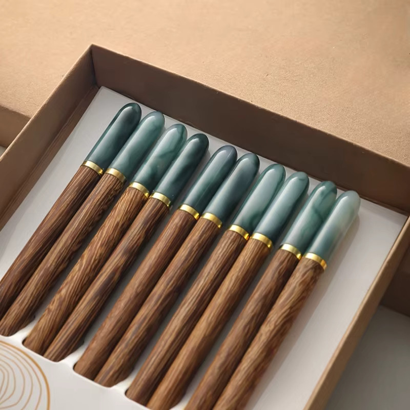 HUITESI Essstäbchen-Set aus Holz in Braun, wiederverwendbare Sushi-Sticks für japanisches und koreanisches Essen - Bild 4