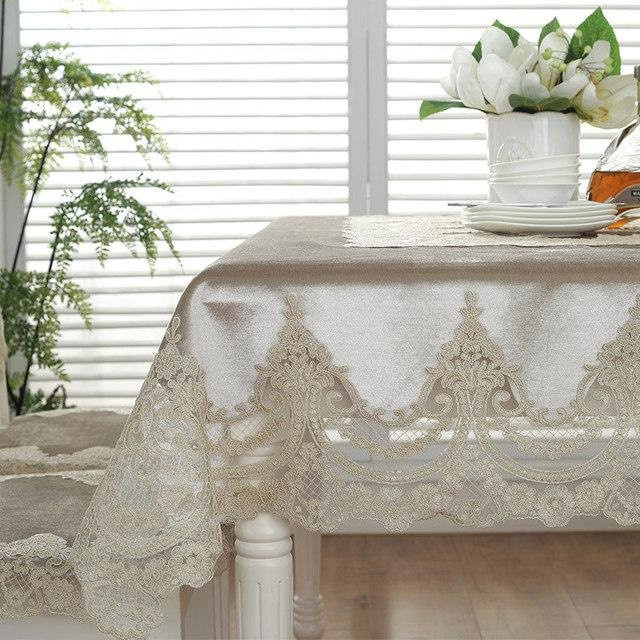 Spitzenbestickte Samt-Tischdecke von Your Warm Home in Champagner Beige mit floralem Design, quadratisch, Breite: 60 cm, Höhe: 60 cm - Bild 1