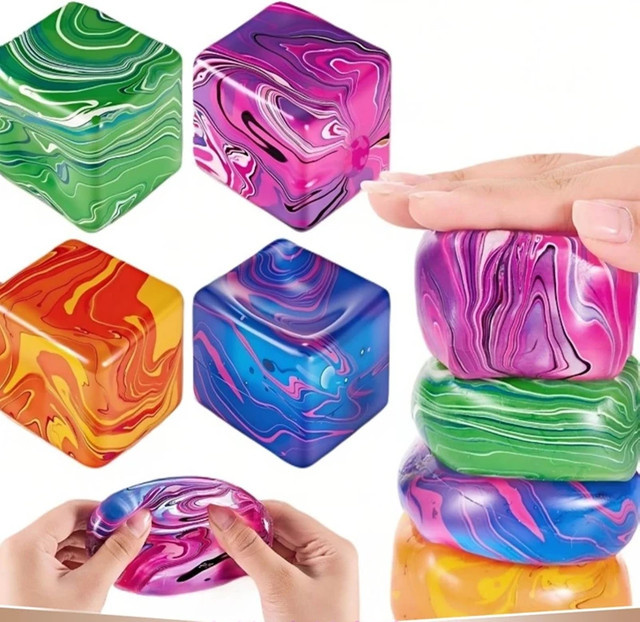 Bandai Sensorischer Stressabbau-Spielzeugwürfel, Gel gefüllt, 5cm - Bild 1