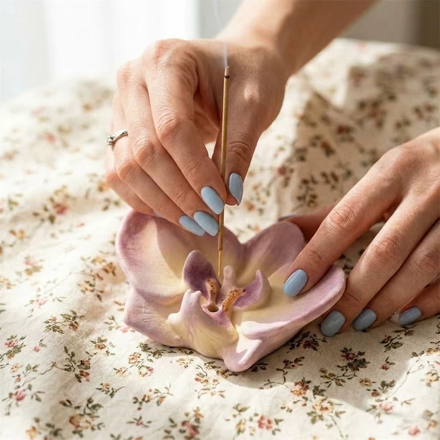 GBhouse Nicole Soft Orchid Silikonform für DIY Räucherstäbchenhalter aus Beton oder Gips - Bild 2