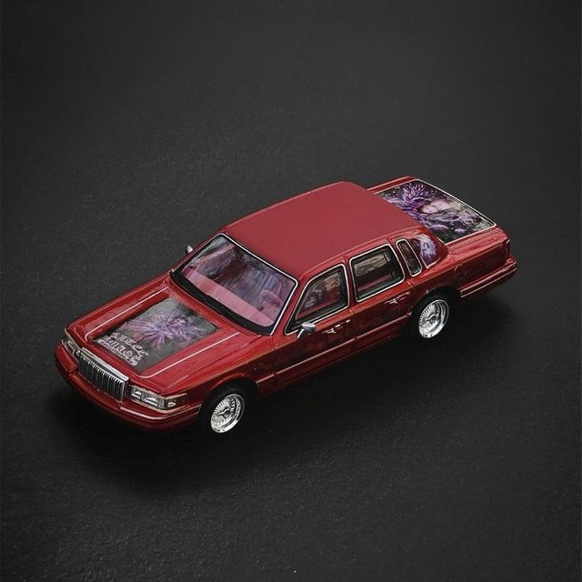 Mk Miniatures Deville White Crown Victoria Sheriff Lowrider, Modellauto, 1:64, Rot, Weiß - Bild 1