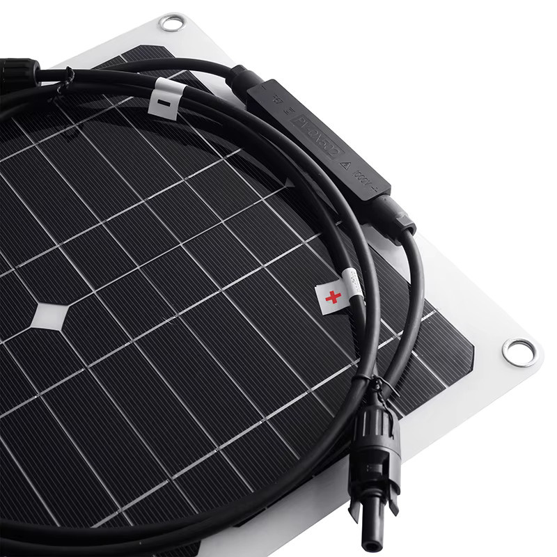 luxuglow 300 W Solarpanel-Set mit 18 V monokristallinen Silizium-Solarzellen und 100 A Controller in Schwarz für Wohnmobile, Schiffe und Outdoor-Camping - Bild 4