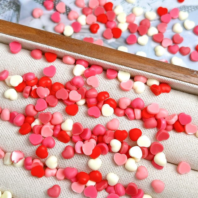 60 Stück Nagel Charms, Pfirsich Herz, Rosa, 3D Harz Nail Art Dekorationen - Bild 1