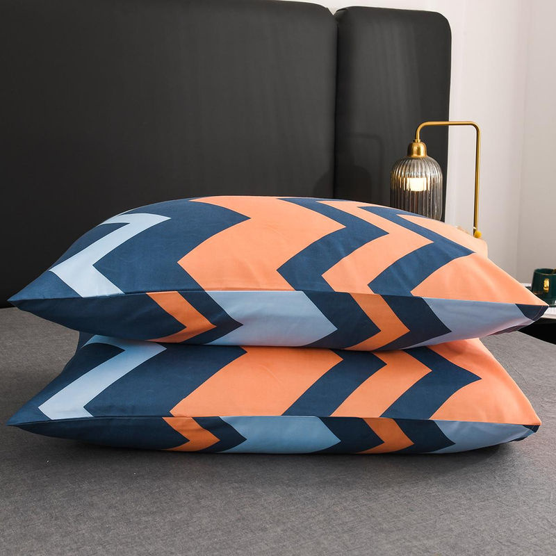 3-teiliges Bettwäscheset Binchi Outdoor Product mit geometrischem Retro-Design in Blau, Orange und Rot, Material Mikrofaser, B/H: 135 x 200 cm - Bild 2