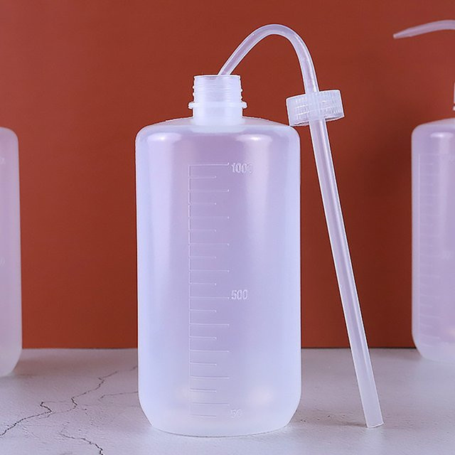 Praktische Labor-Quetschflasche mit gebogenem Mund und Skalenetiketten für Terrarien, transparent, 500 ml oder 1000 ml - Bild 1