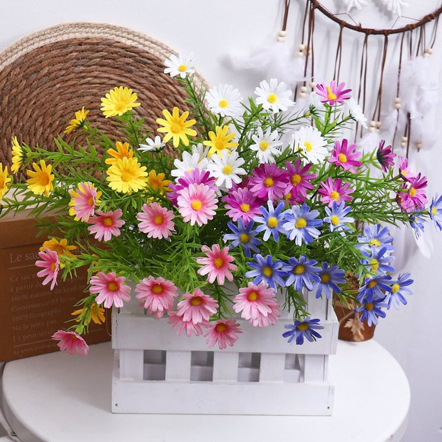 Künstliches Gänseblümchen Bouquet von Kahaul in Weiß aus Seide für deine Dekoration bei Hochzeit oder Party - Bild 1