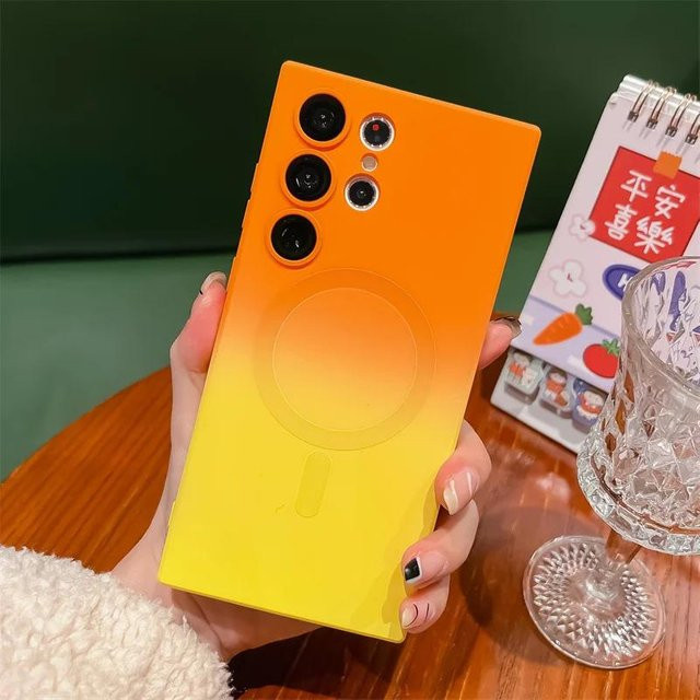 Magnetische Silikon Hülle mit Farbverlauf für Samsung Galaxy S23 Ultra S22 S21 Plus Note 20 in Orange mit Linsenfolie Abdeckung und MagSafe Kompatibilität - Bild 1